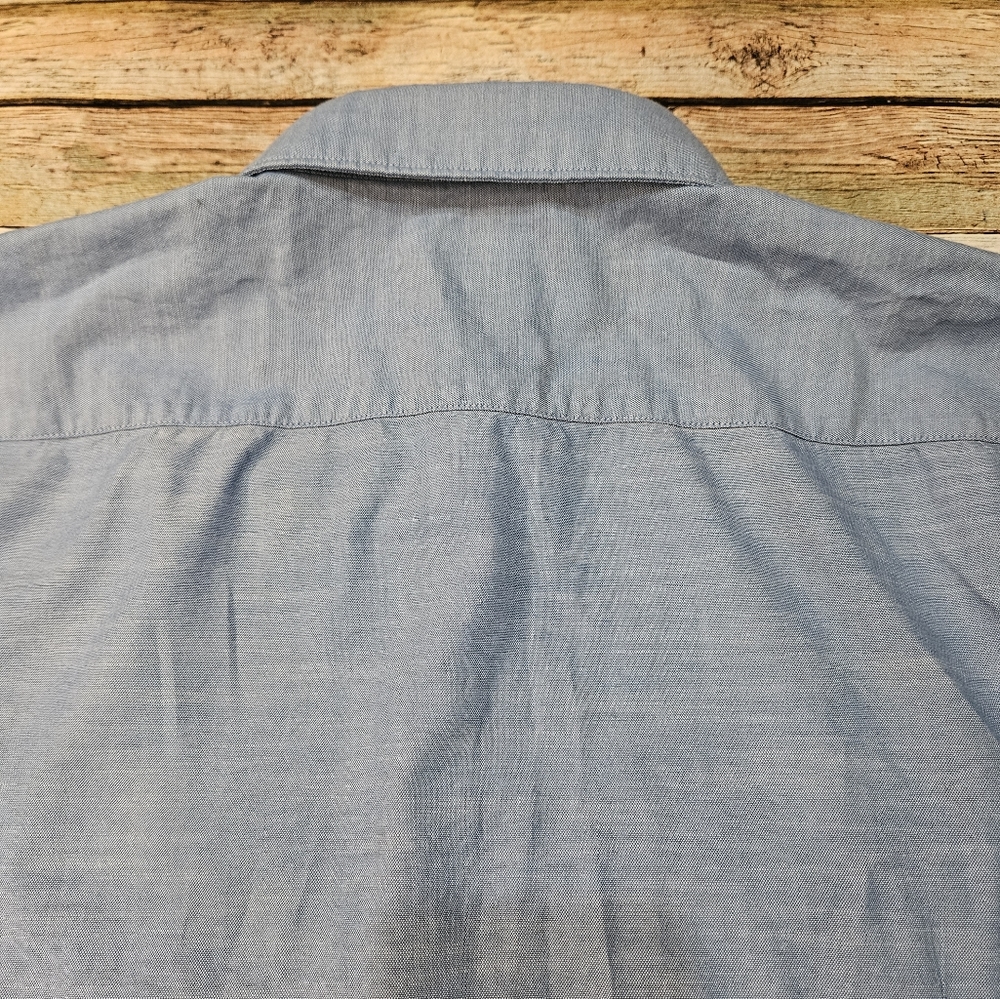 Hugo Boss button down - Picture 9 of 10